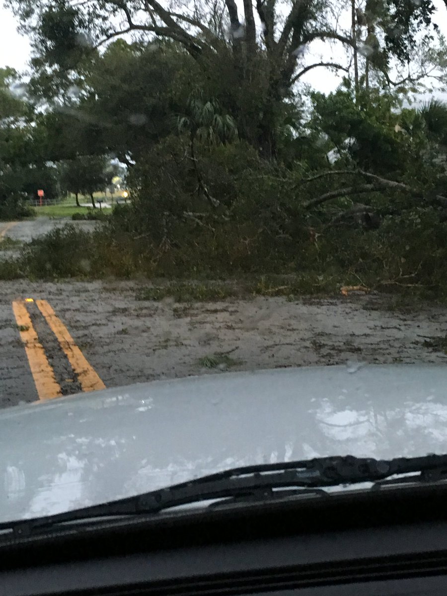 Hurricane Matthew: Vero Beach Florida damage