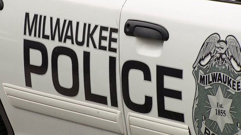 Police: 1 person shot, wounded near 42nd and Fiebrantz in Milwaukee