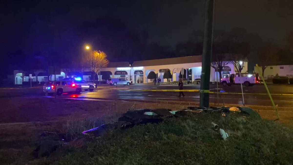 Large scene here in Virginia Beach as police investigate a shooting.   officers looking in the parking lot of Vibes Restaurant and lounge