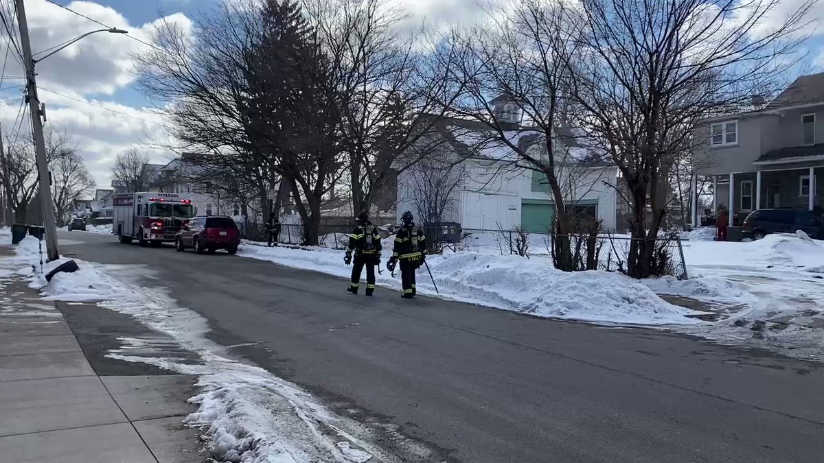.@RFDPIO1 on Lyell Ave and Mt Read Blvd with a working fire in a building with multiple apartment units. Smoke alarms are audible from the outside.