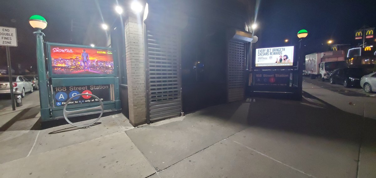 27yo man recovering after being slashed in the face at @MTA's 168th Street Station at approx. 6:30pm Tues.  @NYPDnews's top brass reportedly directed to go into the subways themselves to join patrols