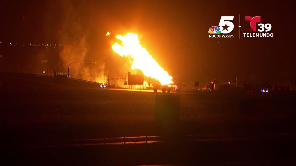 Car hit gas line, caused initial explosion/fire -Evacuated residents returning home -287 closed in both directions from Lonestar to FM-661 in Ellis Co.