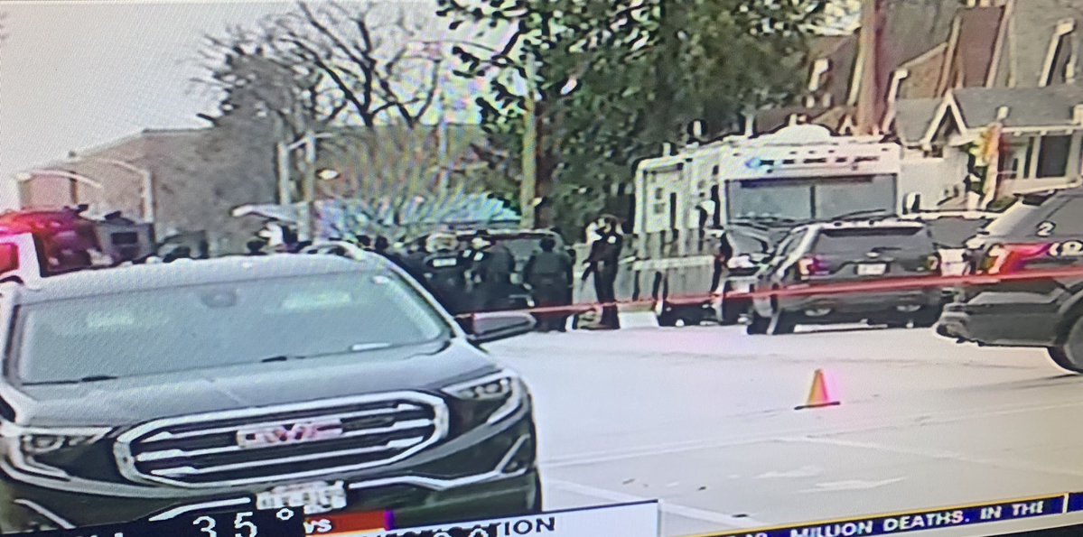 Milwaukee police confirm it is a standoff