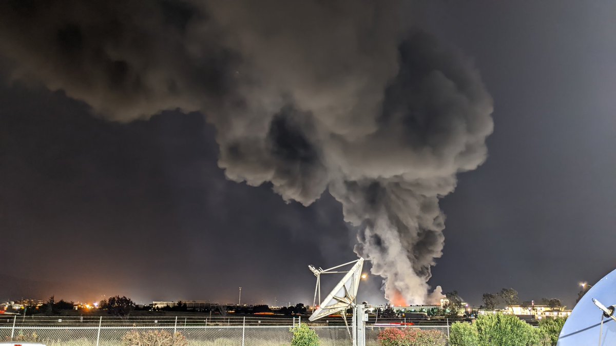 View of the Taylor Farms facility fire from the @KION546 studios tonight. Smoke is lofting and blowing southeast