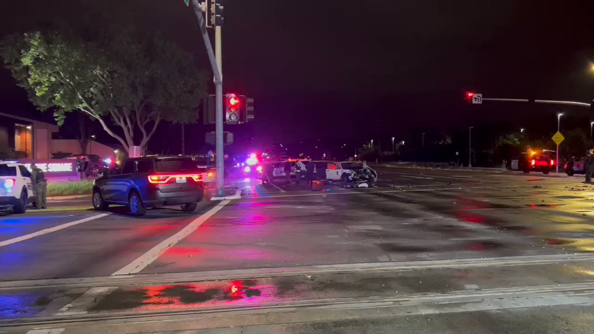 Suspect being chased by  @SCCoSheriff deputies dies after running red light in carjacked vehicle at N. 1st & Montague Expy &amp; crashing into 2nd car, reports @JesseKTVU.