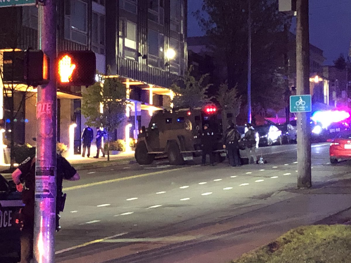 Officer-involved shooting this morning near 14th & Yessler in Seattle. @SeattlePD says they were responding to a call of shots fired. It appears the SWAT team also responded