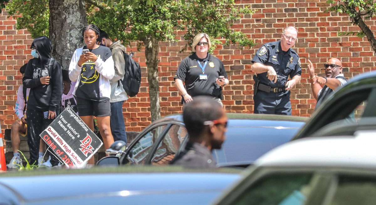 Druid Hills High locked down amid reports of armed suspect -  DeKalb DruidHills