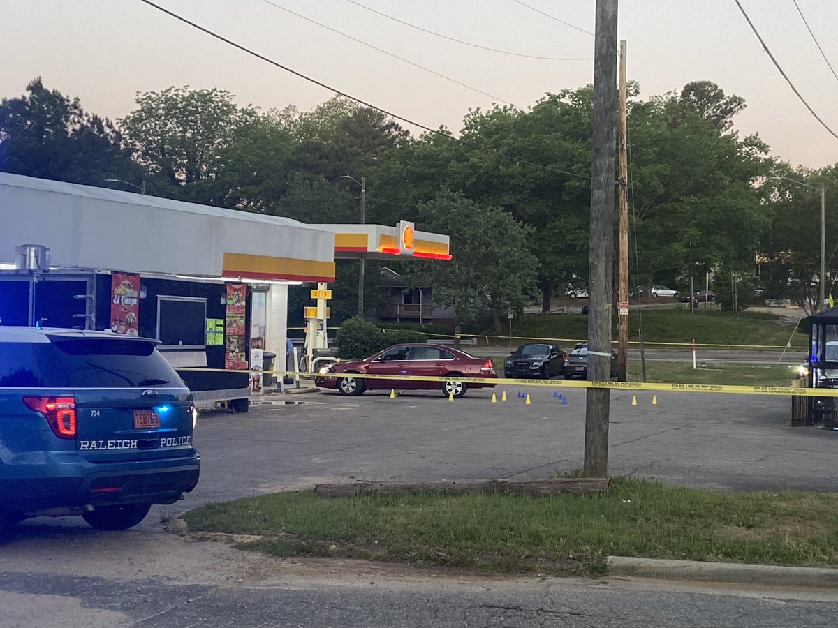 @raleighpolice are investing a shooting at the Shell gas station on New Bern Ave and Raleigh Blvd intersection. One man shot multiple times and transported with life threatening injuries.