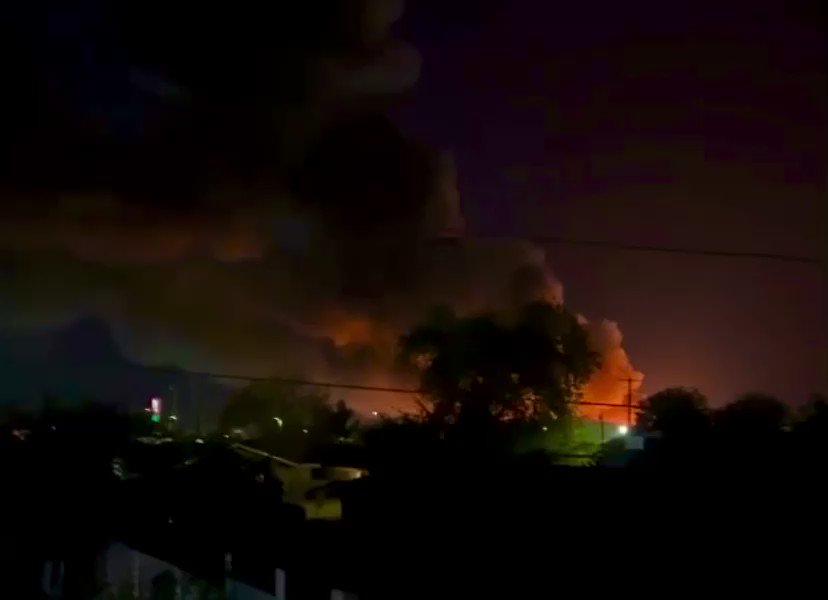 Massive fire reported at distribution plant in Phoenix, Arizona. Emergency personnel on scene confirm a large fire is spreading from a pallet yard behind the US Foods distribution center. Flames can be seen from miles away