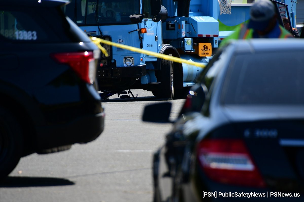 Sacramento Police and Fire Departments responded to a vehicleVsPedestrian at Deer Lake and La Tarriga, according to radio traffic. This is a city trash truck vs a bicyclist. SacPD confirms a male is deceased. Detectives and CSI are on scene