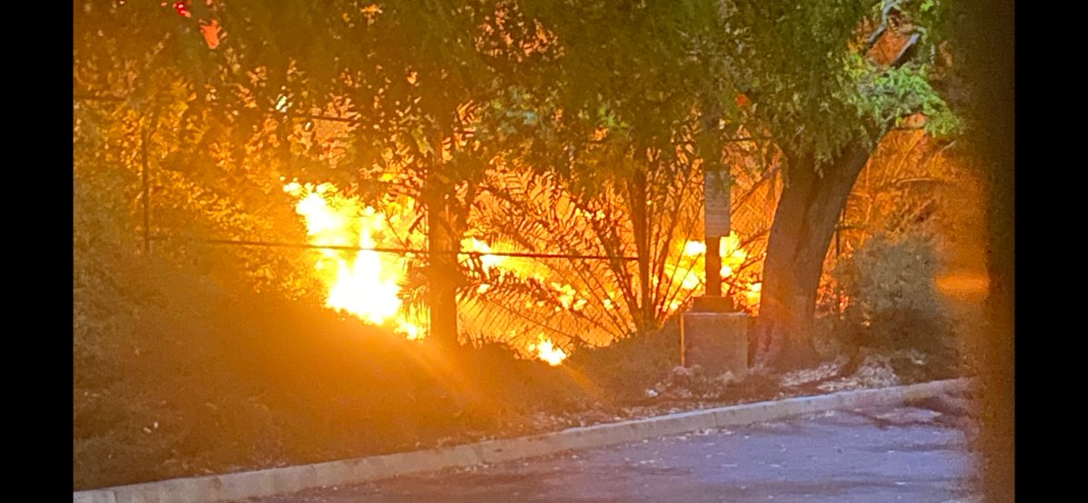 Freeway vegetation fire - stopped quickly by Santa Barbara City fire crews.  Off the side of the SB Hwy 101 ramp at Milpas,  near the Post Office.