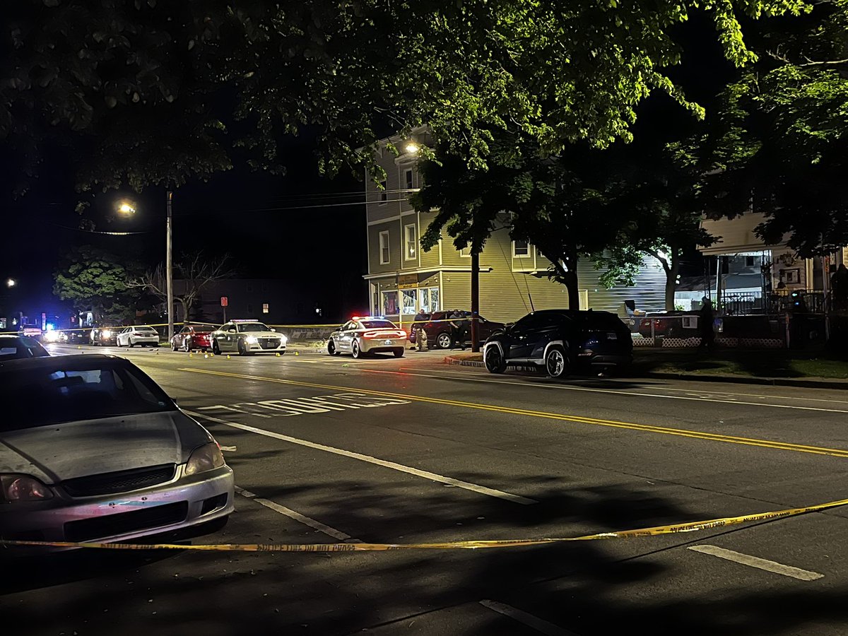 Active scene on Dixwell Ave in New Haven, several police cars. No information from police yet. Looks like two blocks of Dixwell are closed, from Bassett St to W Ivy St