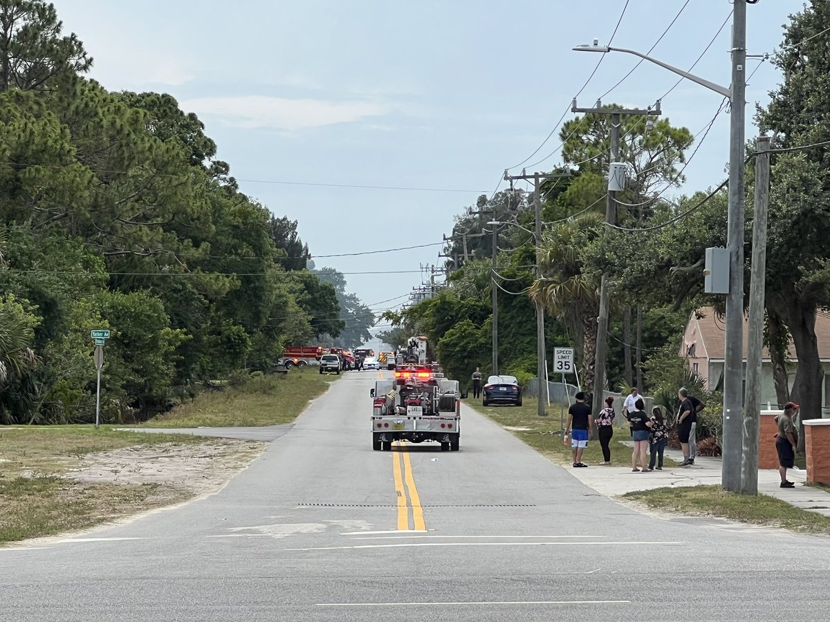 Information changing very quickly here in Cocoa on scene at the PersimmonFire   Brevard Fire Rescue now says 10 homes are damaged — 5 of those are destroyed  One firefighter is injured.