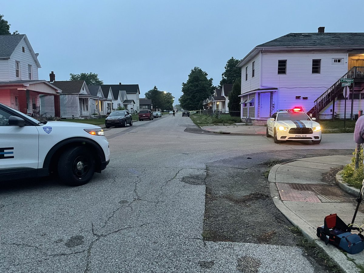 EPD officers tell us someone was stabbed in the 1000 block of N Elliot St.  No comment on extent of injuries but we do know the person was taken to the hospita