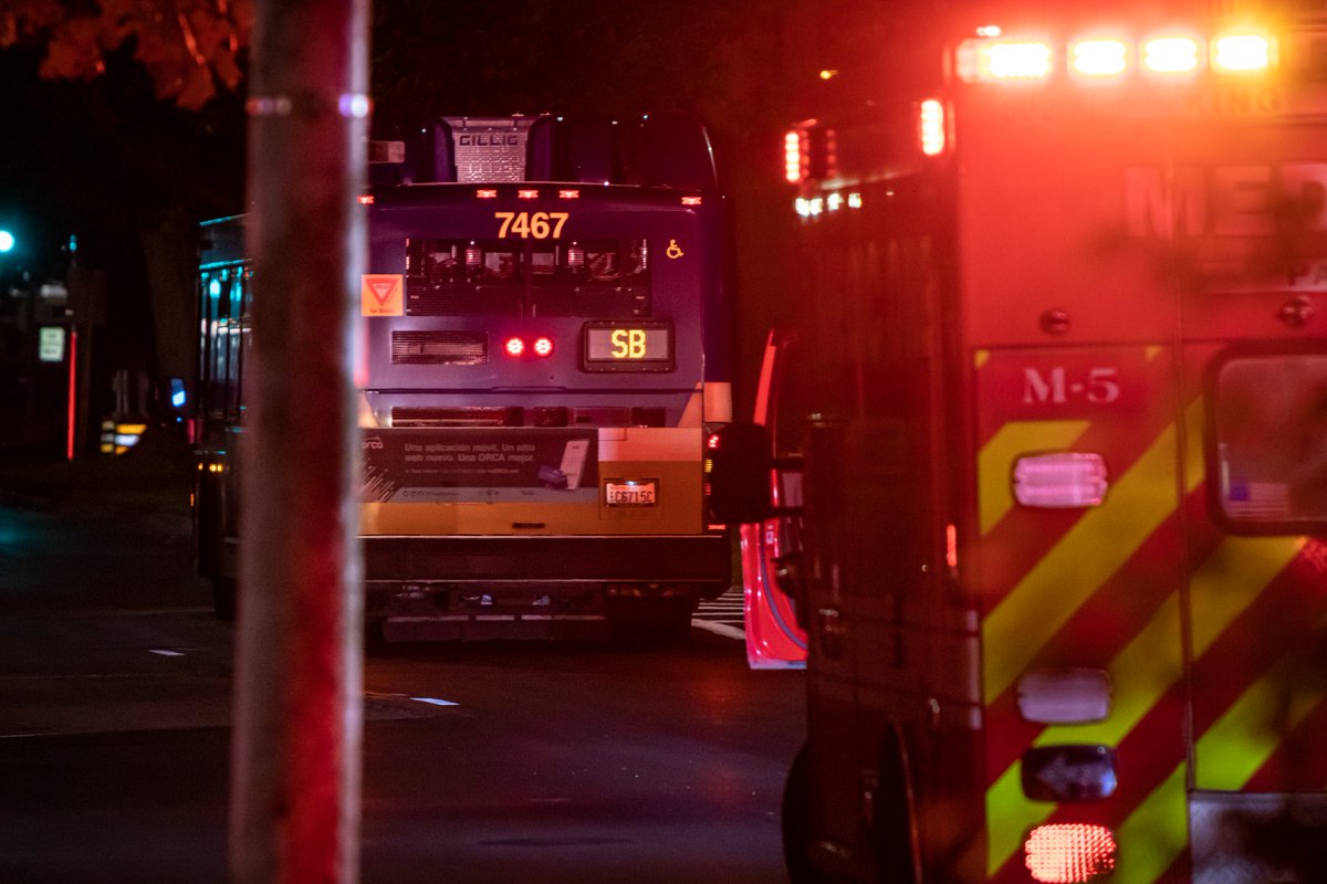 @RentonpdWA and @KingCoMedicOne responded to a bus versus ped collision in the 400 block of S. 2nd St. Ped transported with moderate injuries to an area hospital