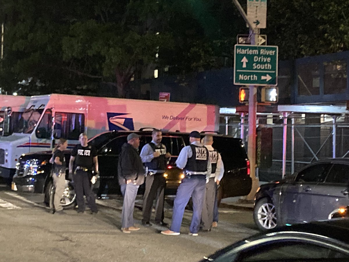 NYPD says at least 9 people were shot in EastHarlem, 1 man died. Detectives say a large group of people were gathered for possibly a BBQ when it turned deadly. Unclear how many shooters, and no arrests.