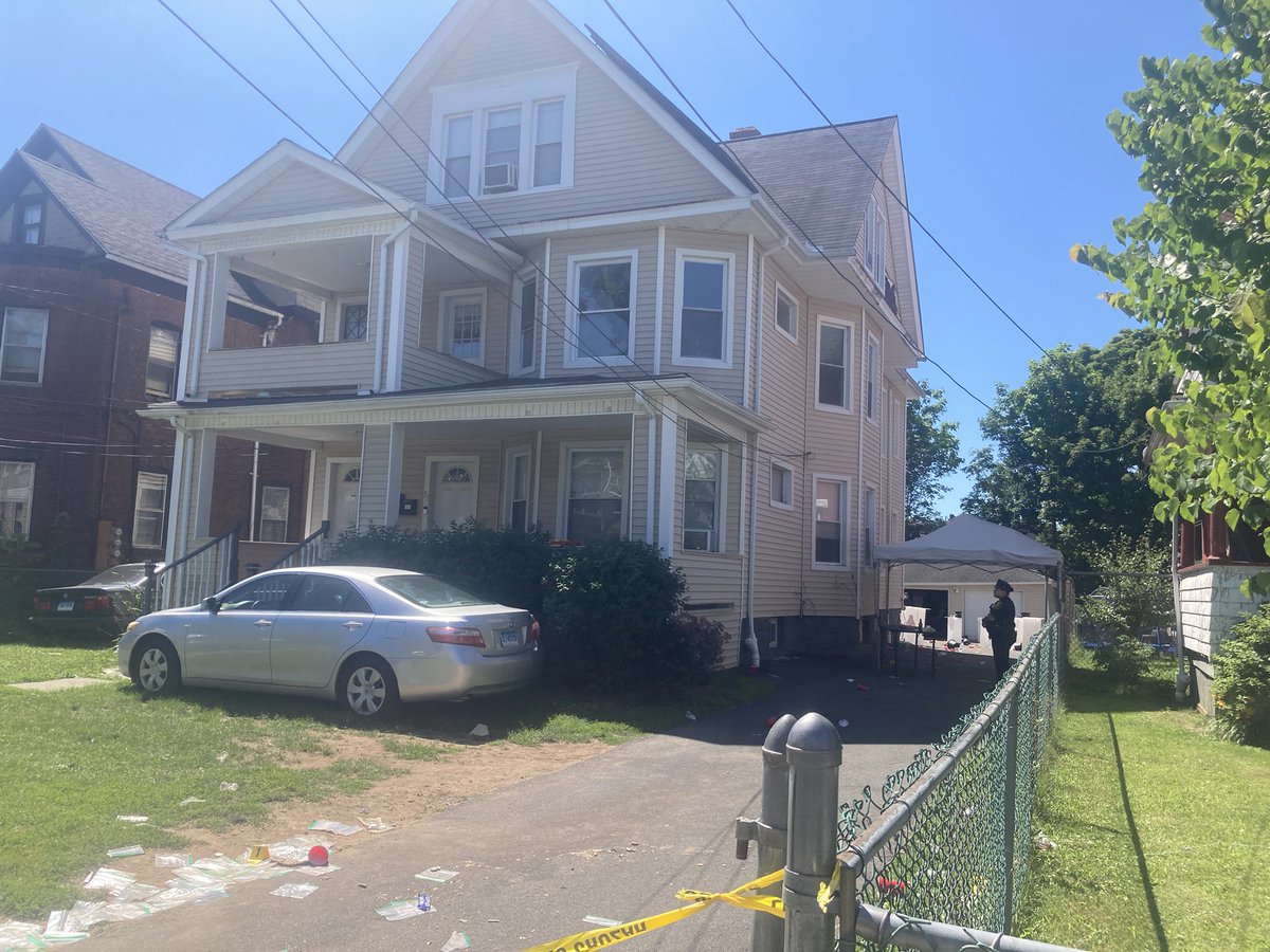 The homicide scene on Shultas Place is a multi-family home. @HartfordPolice put a drone up in the air. They are looking for something. Neighbors tell that last night they had a hard time distinguishing what was a gunshot and what was fireworks.