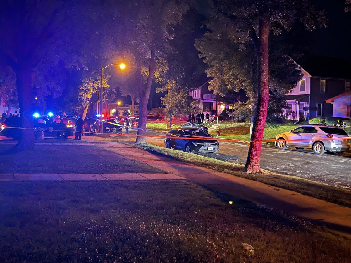 Milwaukee Police on scene of what appears to be a fatal shooting near  North 40th and Kaul