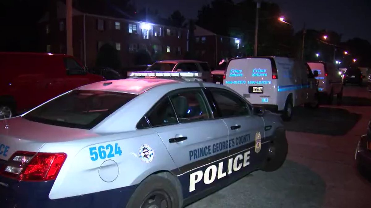 Police are investigating a fatal stabbing on the 2000 block of Oglethorpe St in Chillum, MD. Investigators were responding to a welfare call around 4:50pm and found a woman inside an apartment; she was pronounced dead on the scene