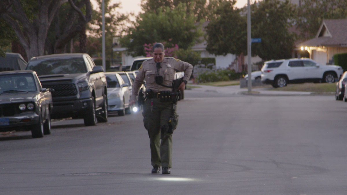 @SCVSHERIFF deputies are investigating a shooting in Canyon Country.  The incident unfolded shortly at about 8 p.m. near the intersection of Drycliff Street and Fairport Avenue