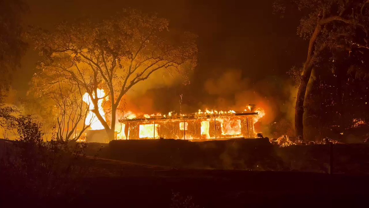 OakFire continues to take structures . Firefighters are faced with dangerous   conditions like this. No containment figure as of this post