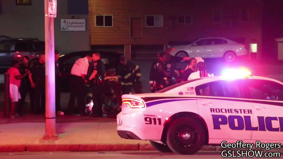 Chaotic scene after multiple people were shot, one dead on State Street. This happened around 2:40 AM today. Lots of shots fired at people.