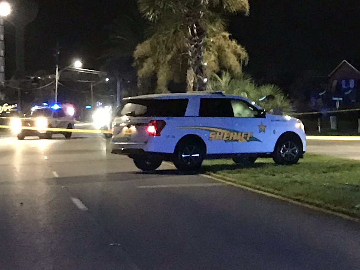 @OCSOALERTS is continuing to investigate a shooting that injured at least one person on Okaloosa island Friday Night. Portions of Santa Rosa Blvd remained closed while they investigate