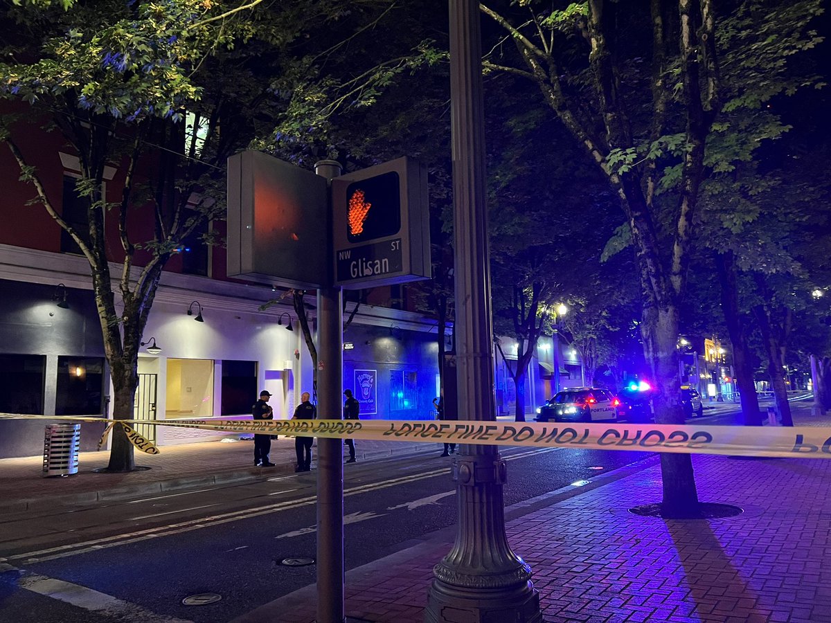 Portland Police responding to a shooting in Old Town, closing NW 6th between Flanders & Glisan