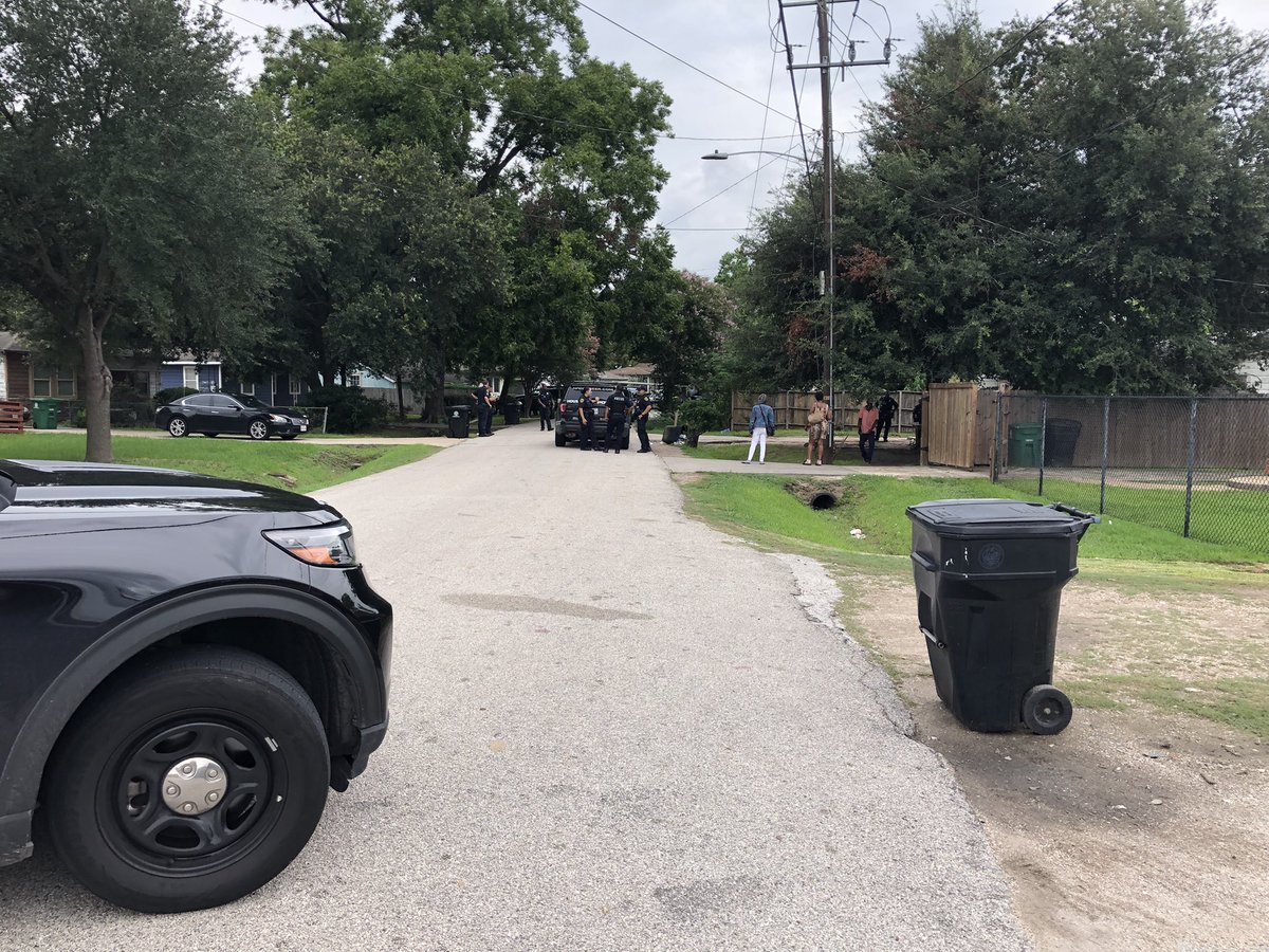 Houston Police:North officers are at a shooting scene 4400 Castor. Adult female was shot during a drive by. Female is expected to survive