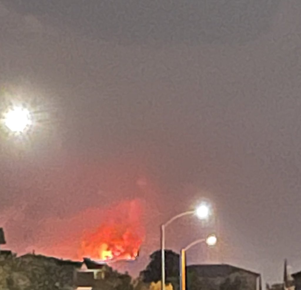 FairviewFire looks to be like it's burning South of East Hemet