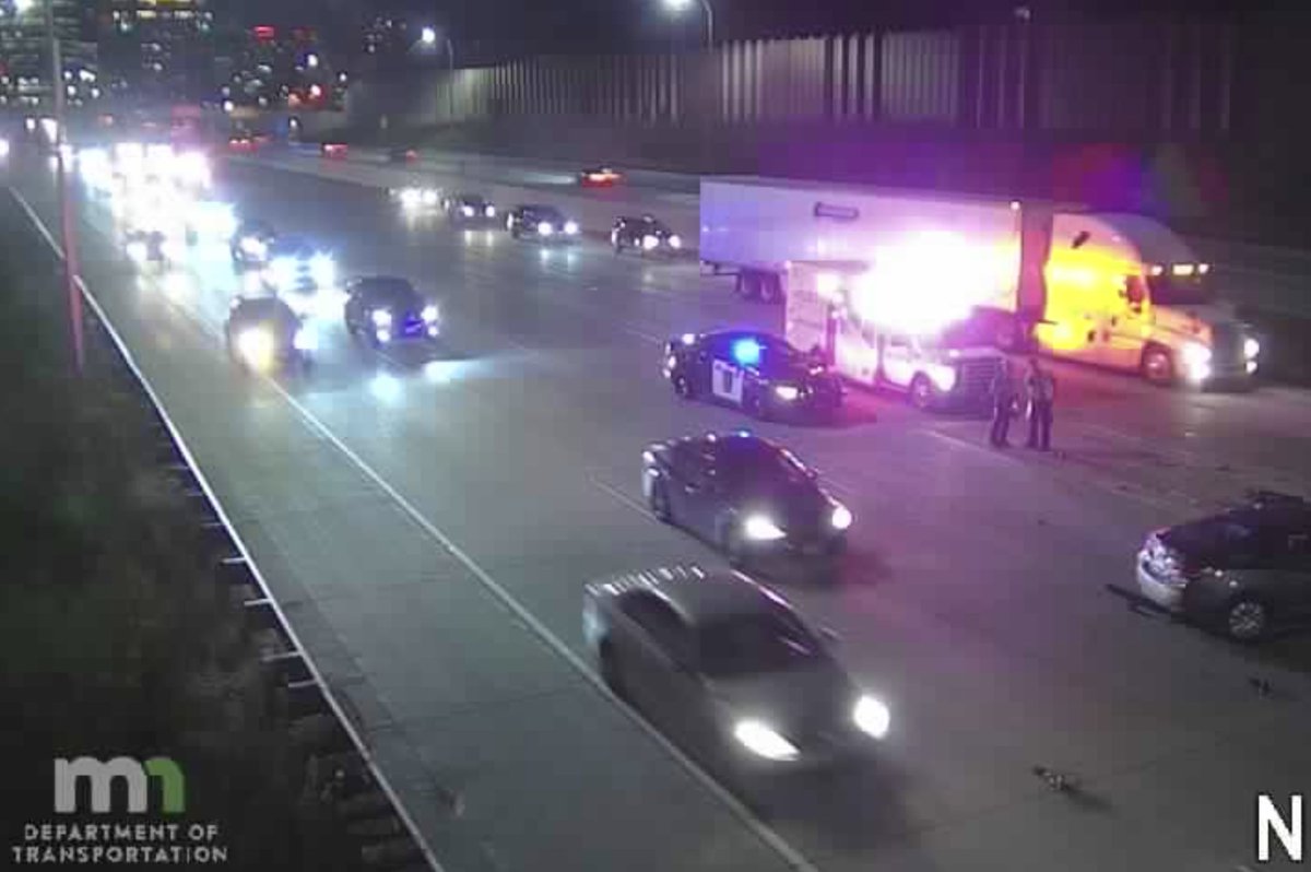 MINNEAPOLIS: Multi-vehicle crash on southbound I-35W south of Franklin Ave. - Said to involve up to five vehicles and injuries are reported, but unknown extent