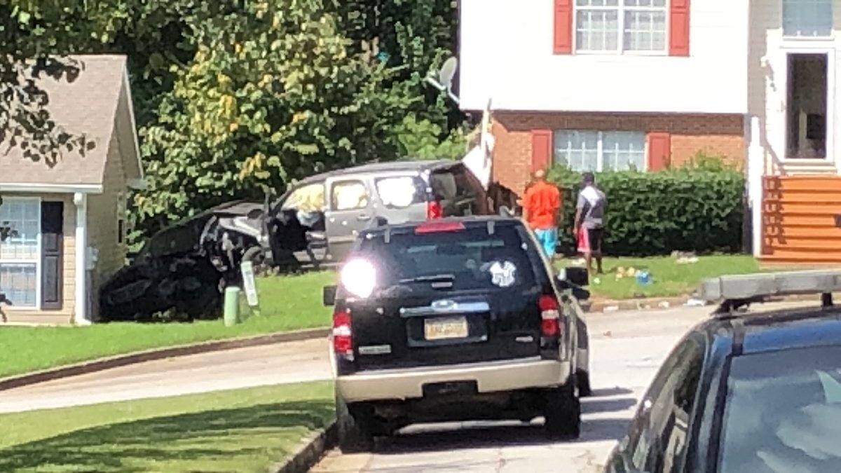 Two cars crash into homes on Ashley Ln in DeKalb Co. Police say a driver shot at another driver, striking them. That driver then ran into a third driver and both crashed into the house. Shooting victim is in serious condition; no other injuries. Shooter not in custody @cbs46