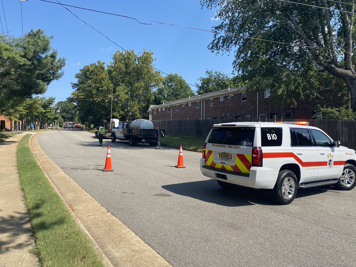 New Hope Road between Richmond Road and N. Mount Vernon Ave. is closed due to a gas leak. The situation is under control, and Virginia Natural Gas crews are on the way