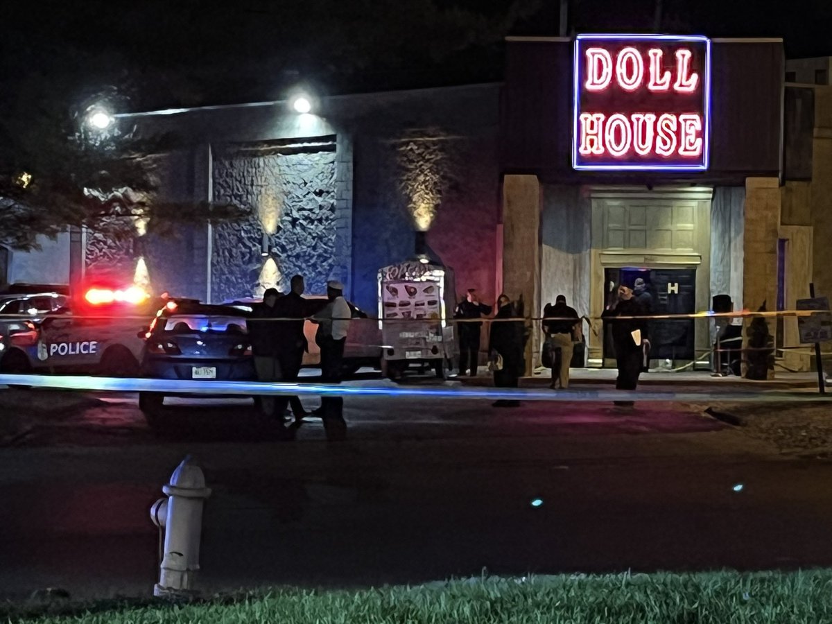 Columbus Police on strip club shooting: 4 men & 1 woman shot; some were just grazed and will be ok; detectives looking at a surveillance camera from outside the club that captured the fight; no one in custody at this point