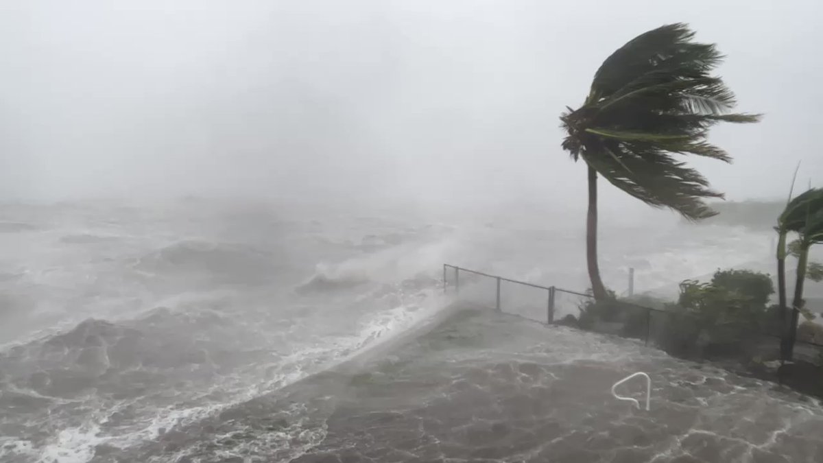 MAJOR storm surge Pine Island, Florida Dominator Fore Hurricane Ian eye wall