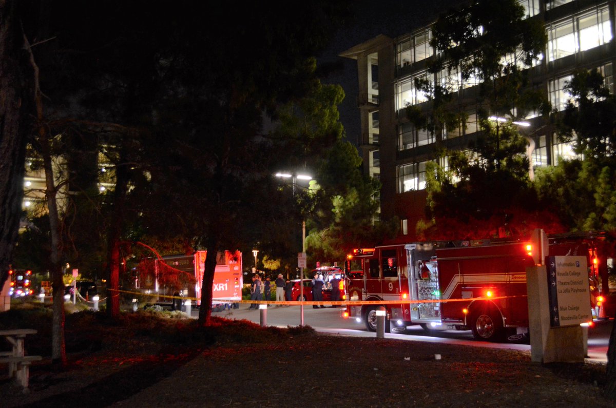 @FBISanDiego Bomb Squads investigating a HazMat incident on the campus of @UCSanDiego in LaJolla