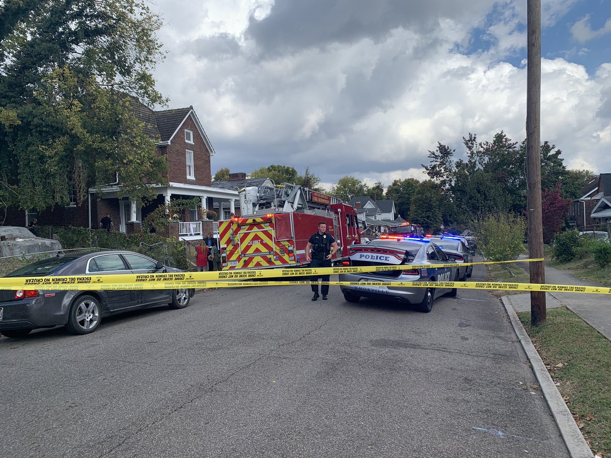 KPD officers are on the scene of a shooting with multiple victims on Parkview Avenue near S. Chestnut Street. Three victims were transported from the scene to an area hospital. Condition is unknown at this time.