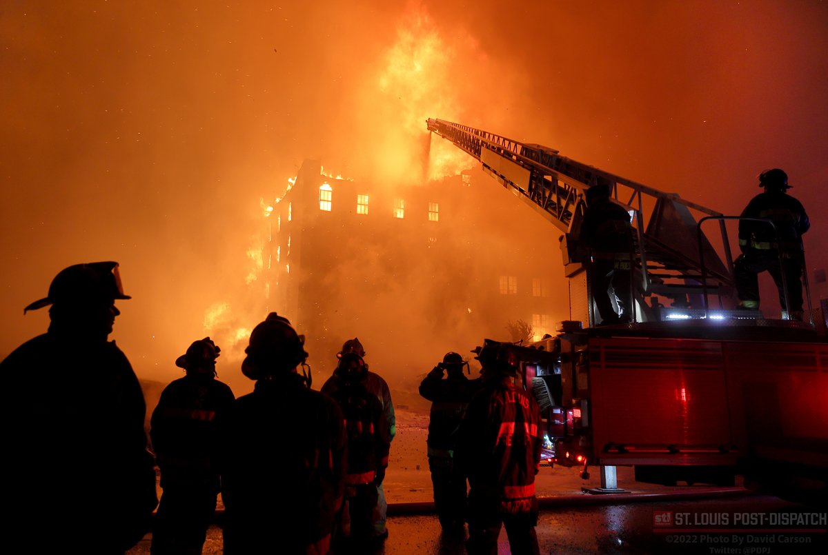 Wind-fueled, five-alarm blaze rips through St. Louis warehouse