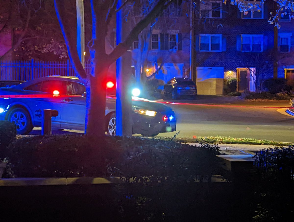 Reported shooting on South George Mason Drive just north of Leesburg Pike in Alexandria. Police have the area taped off looking for shell casings. Victim appeared to be shot in the foot and taken to the hospital. Someone in cuffs nearby but not sure if a suspect