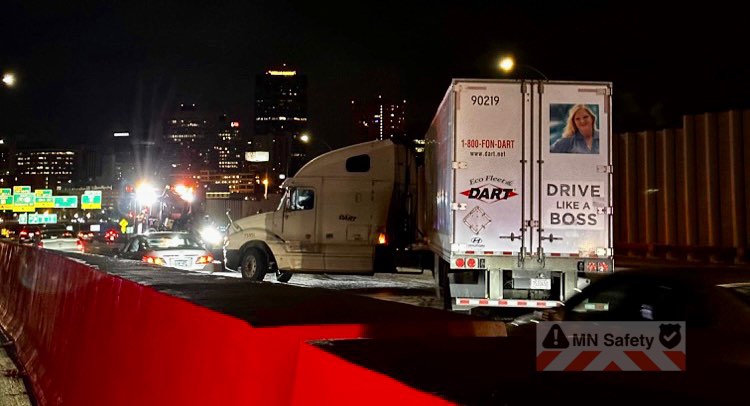 SAINT PAUL: A jack-knifed semi on southbound I-35E, just south of Phalen Blvd, was blocking traffic as a light coating of snow created a mess on metro roads (if you haven't seen our previous posts). No injuries were reported in this incident and it has since cleared