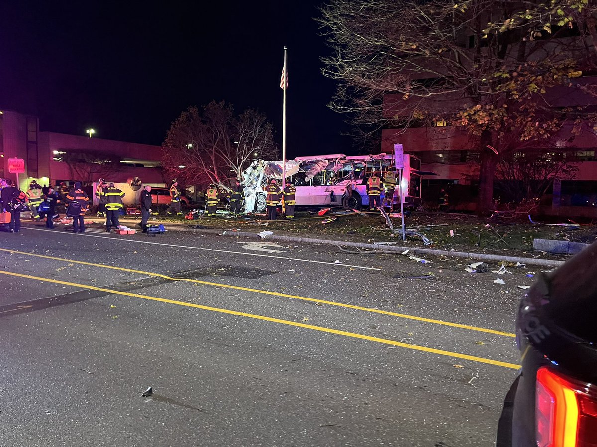 One person died, 26 others were injured when a bus carrying @Brandeis students crashed in Waltham last night