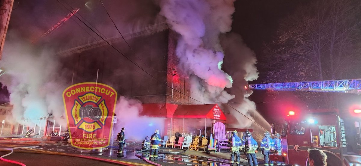 CFPA Massachusetts member Bob Myers (@105firephotos) on the scene of a multiple alarm building fire in Lincoln, RI.