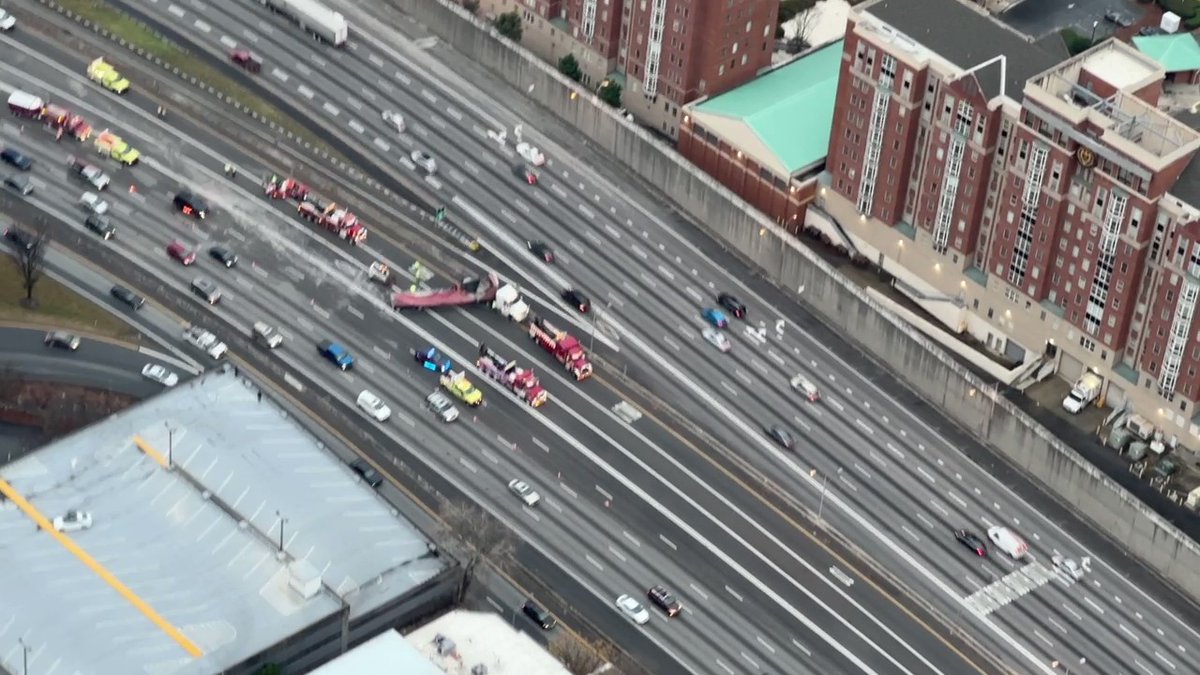 7:45a Midtown Atlanta: Downtown Connector northbound at North Ave jackknifed flat bed crash clean up. Use I-285 out of southern burbs