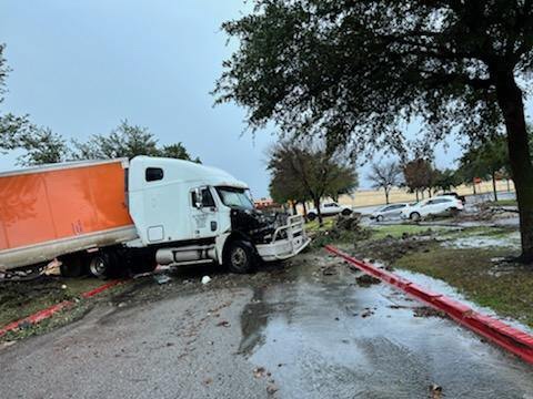 Grapevine Public Saftey crews are working several weather related incidents. Please refrain from going near the areas of Hwy 26/114 West, 3000 Grapevine Mills Pkwy., and Dove Loop/Shady Brook Dr. Use caution on road ways due to downed power lines.