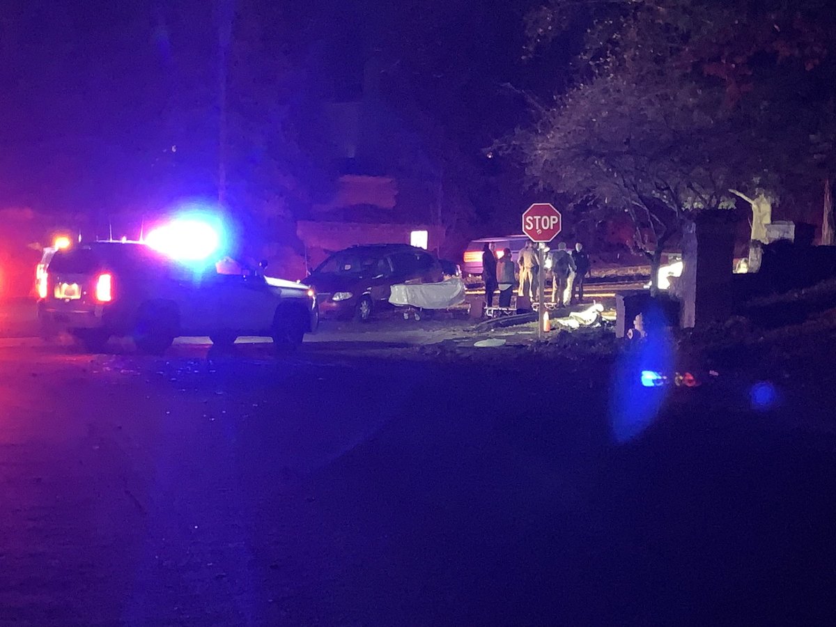 @CHPAuburn says four people are dead in a car crash at East Roseville Parkway and Brakenbury Way in Granite Bay. CHP says a witness said the car was speeding when it veered off the shoulder and hit a tree. The car and the tree then burst into flames
