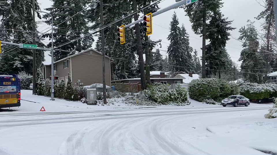 Articulated bus stuck in a difficult position at Dayton Ave North & N. 160th Street in Shoreline.