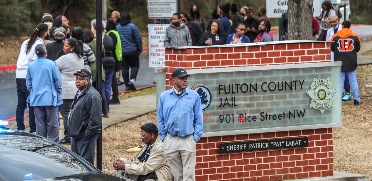 Officials say 2 inmates taken to hospital after starting fire at Fulton County Jail