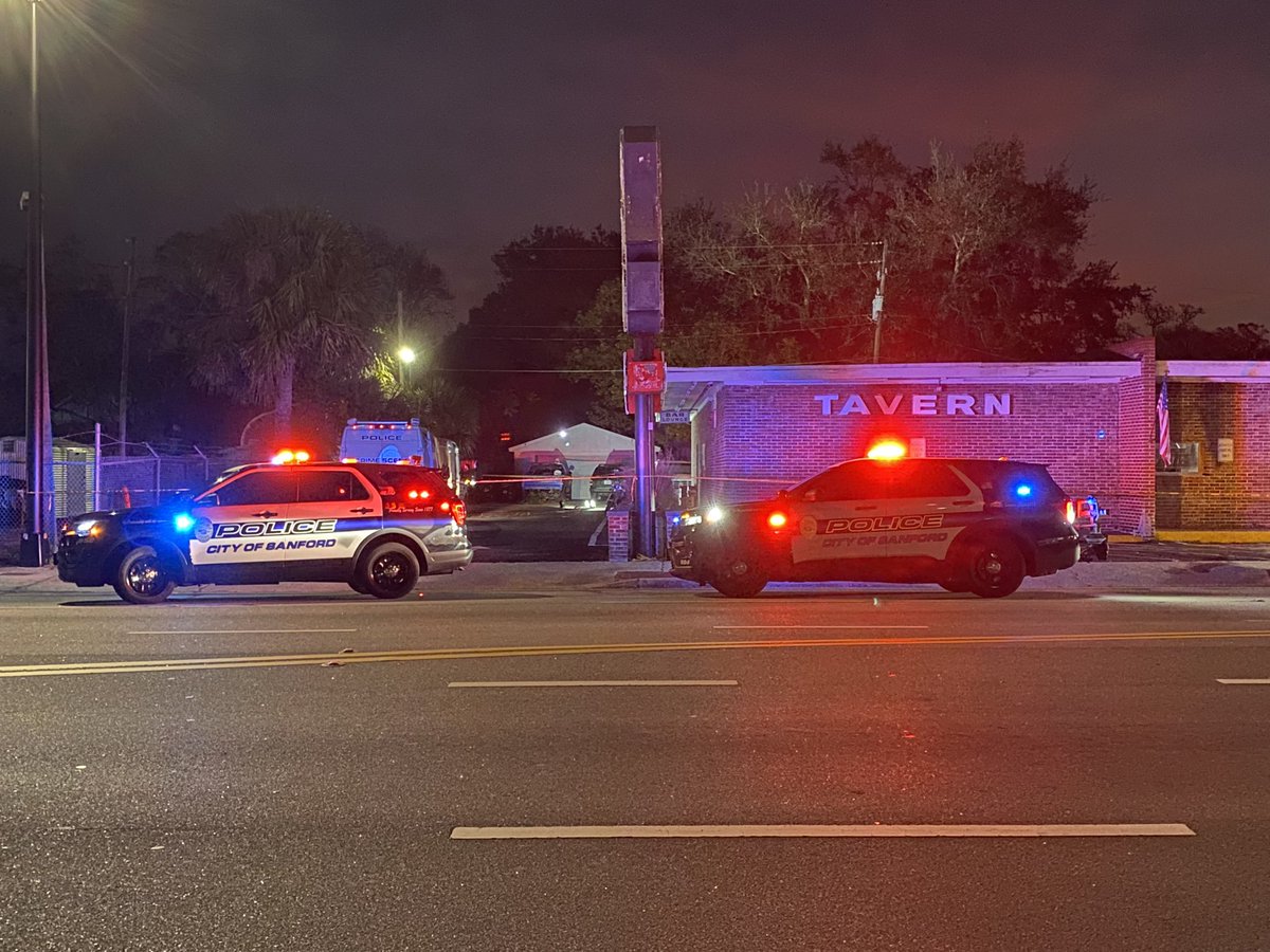 There's a large police presence surrounding George's Tavern in Sanford after a reported shooting overnight.  @SanfordPolice responded around 2:30 a.m.  Investigators are not yet confirming any injuries