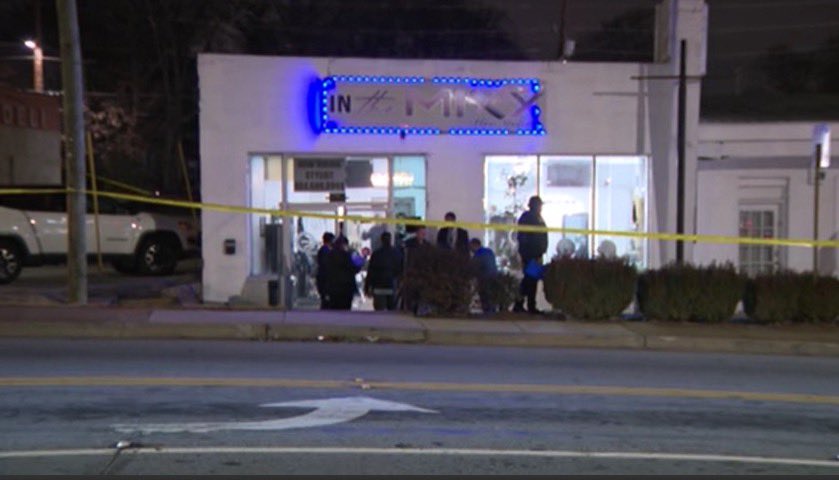 Man killed in SE Atl hair studio. Suspect detained. Happened on Moreland Ave, near I-20. APD says started as argument that escalated into gunfire.