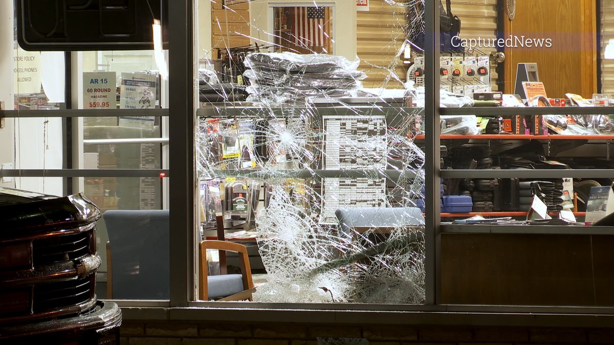 LANSING, IL: Police are investigating a break in at Pelcher's shooting supply in the 18000 of Henry overnight. Suspect or suspects smashed a window in the front of the store to gain access.